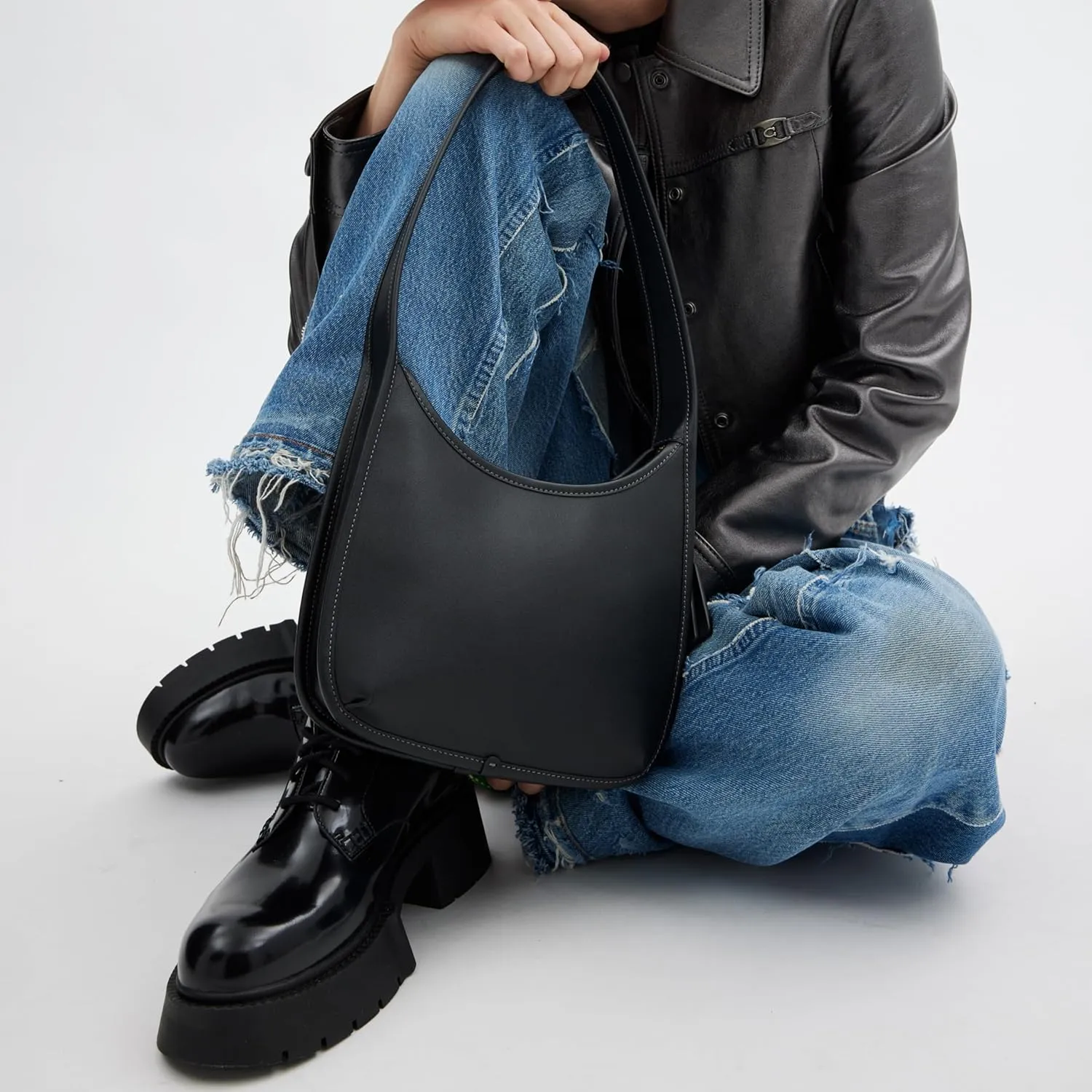Coach Curve Zip Bag
