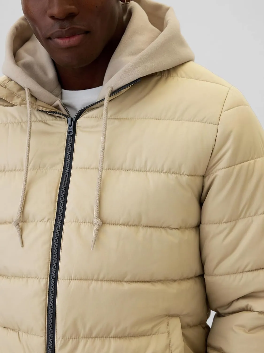 GAP Men's Logo Lightweight Puffer Jacket