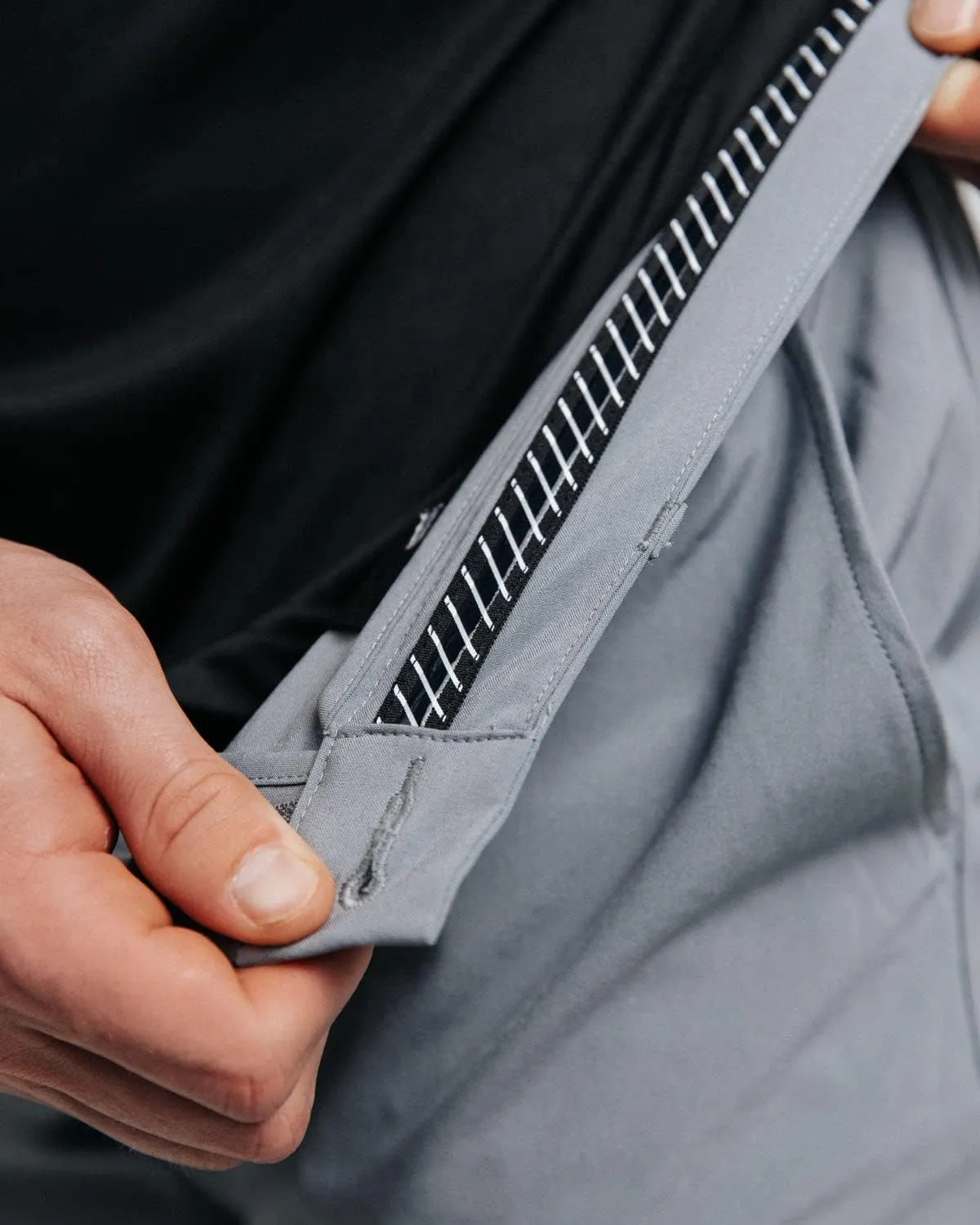 Primo Golf Jogger, Lightweight Four-Way Stretch Golf Pant, 4 Pockets, Inner Gel Waistband, Elastic Zipper Ankles