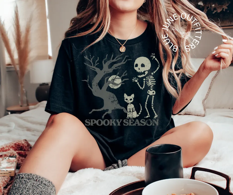 Spooky Season Skeleton Cat | Comfort Colors Halloween Tee